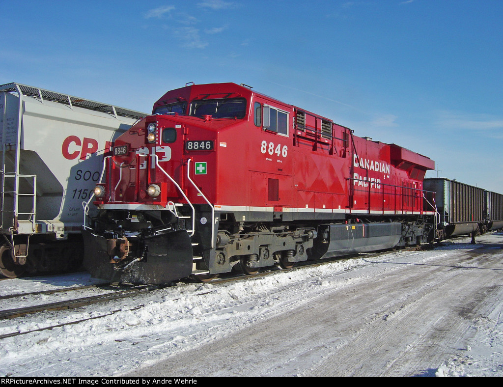 CP 8846 clean shiny red